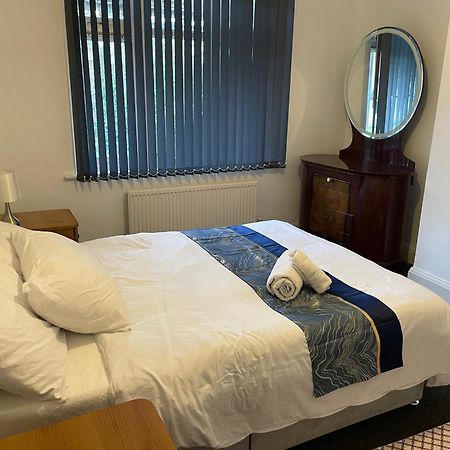 5 Bed 5Mins From Wembley Stadium London Exterior photo
